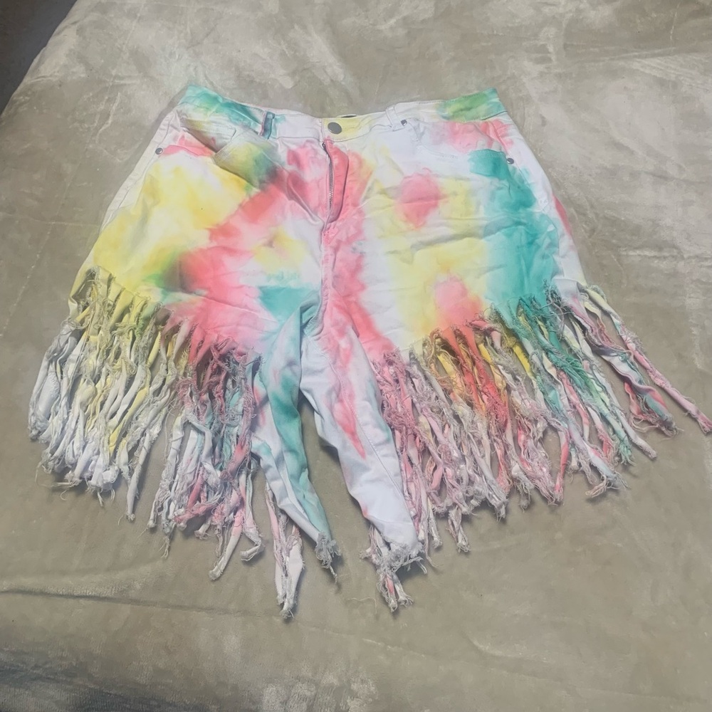 Stretchy tie dye fringe shorts size 14…Cute and stylish!!!
